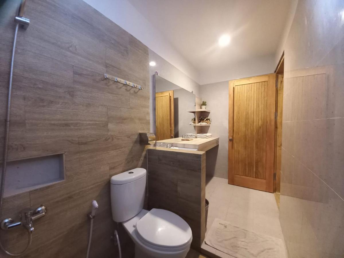 Lawaka Hotel Ampana Kültér fotó