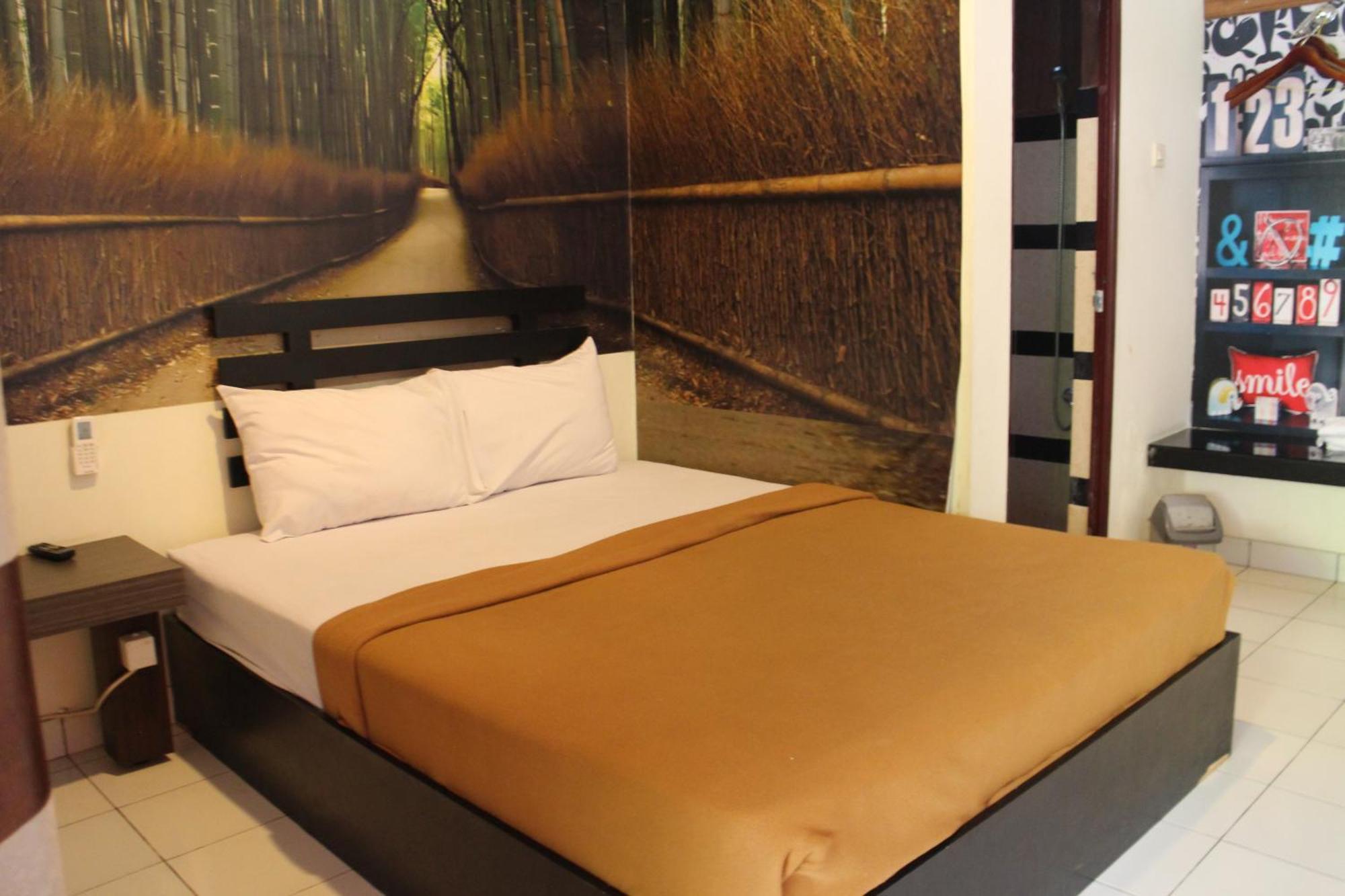 Lawaka Hotel Ampana Kültér fotó