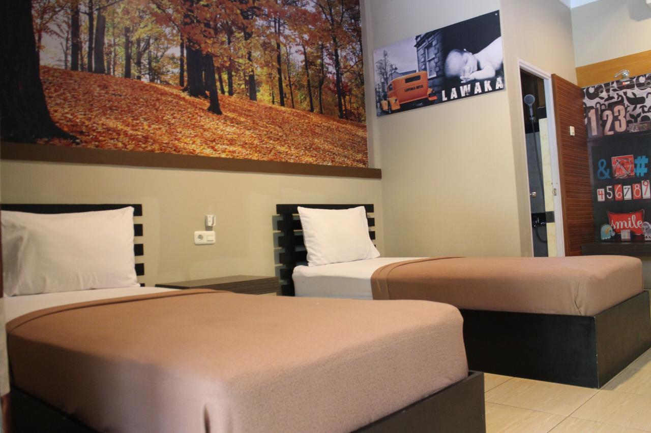 Lawaka Hotel Ampana Kültér fotó