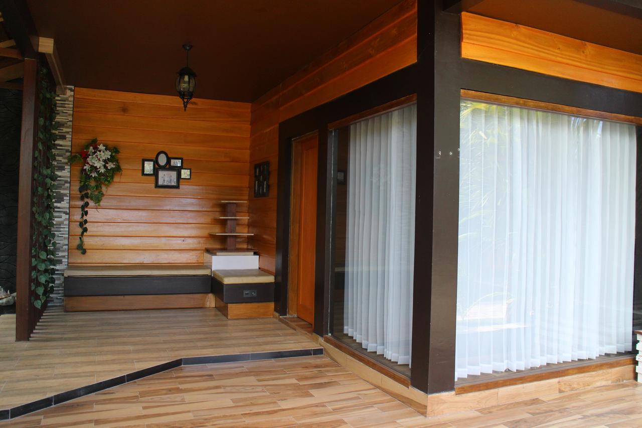 Lawaka Hotel Ampana Kültér fotó